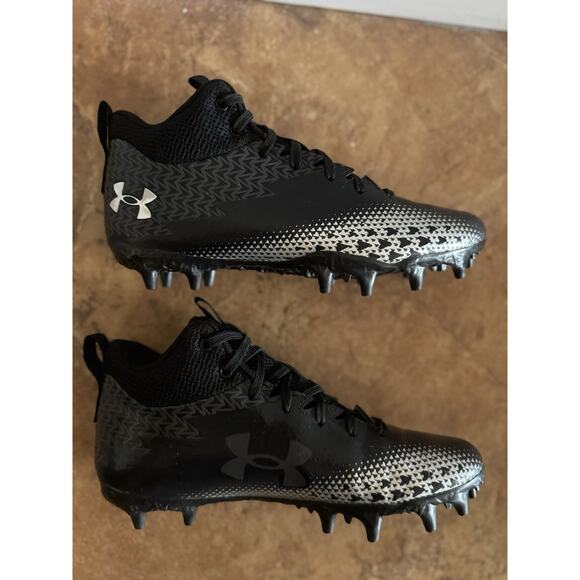 Under Armour Spotlight Select 3 JR MC Youth Size 5.5Y Football Cleats Black - Picture 1 of 5